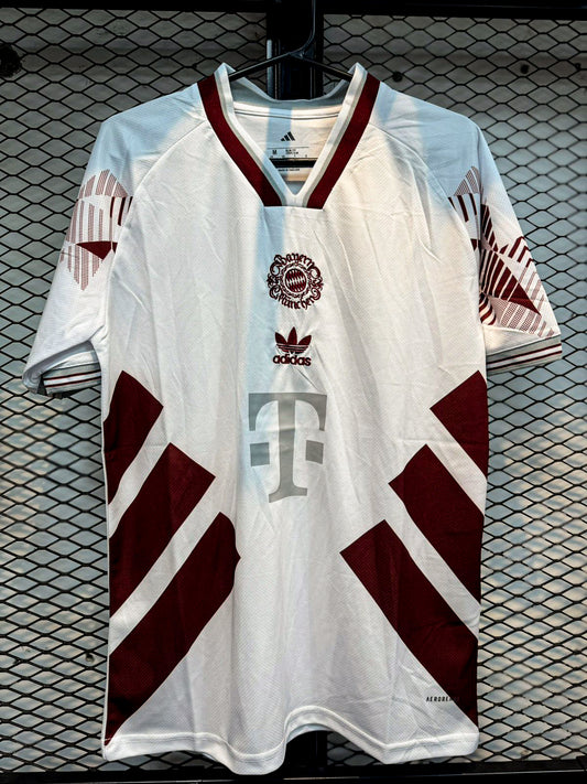 Camisa Bayern de Munique Retrô 2024 – Edição Especial Branca e Bordô – Premium Tailandesa
